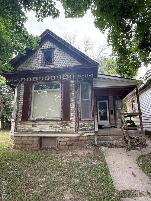 2014 Chestnut St, Hannibal, MO, 63401-3916 | Card Image