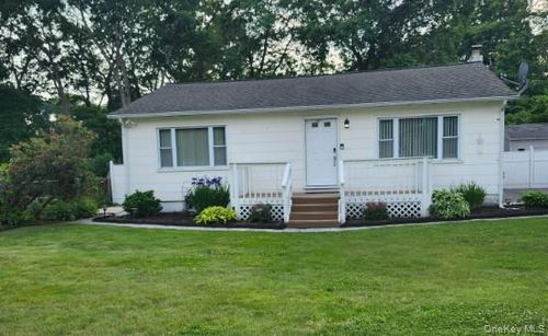 54 Hackensack Road, Brookhaven, NY, 11951 | Card Image