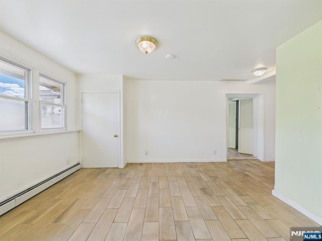 Residential Lease in Garfield 3