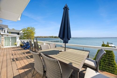 106 King Philip Ave, Bristol, RI, 02809-4330 | Card Image