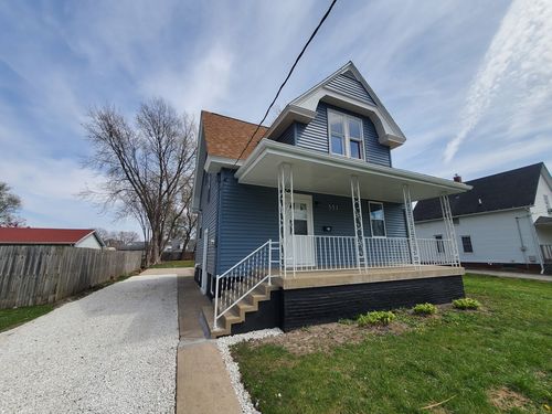551 Monroe St, Galesburg, IL, 61401-3515 | Card Image