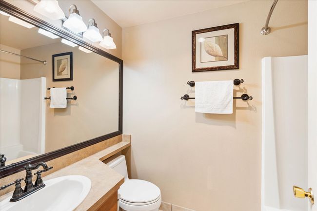 Full Bathroom | Image 7