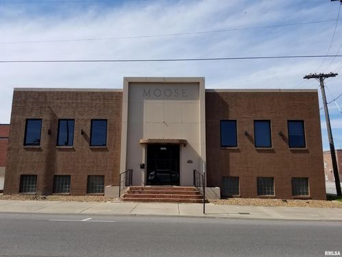 2-800 Broadway St, Mount Vernon, IL, 62864-4104 | Card Image