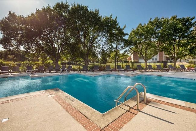 APT-1124 - 1630 Lincoln Meadows Cir, Condo with 2 bedrooms, 2 bathrooms and 2 parking in Schaumburg IL | Image 27