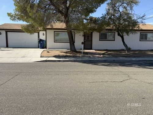 901 W Rader Ave, Ridgecrest, CA, 93555-4761 | Card Image