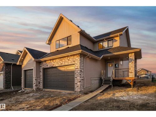 8 Darby Cres, House with 3 bedrooms, 3 bathrooms and null parking in Spruce Grove AB | Card Image