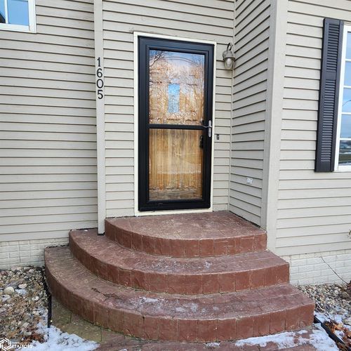 1605 Rolling Hills Dr, Fort Dodge, IA, 50501-7257 | Card Image