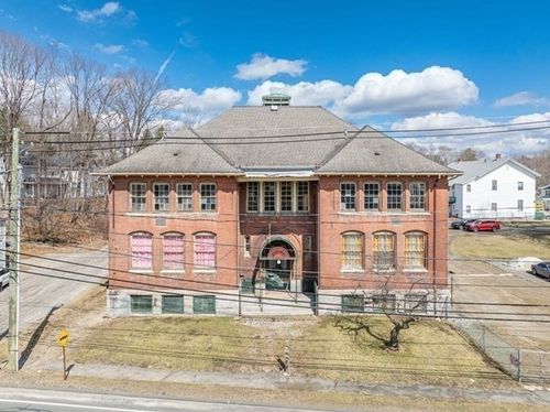 40 Pecks Rd, Pittsfield, MA, 01201-1326 | Card Image