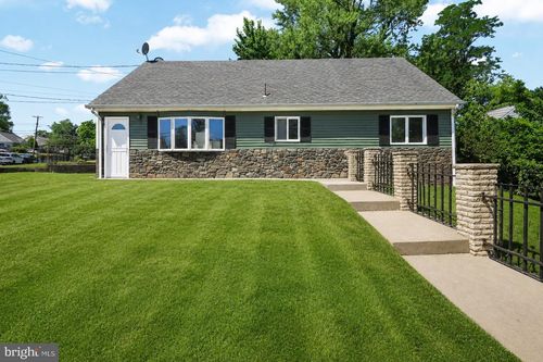 2 Kendall Dr, Parlin, NJ, 08859-1106 | Card Image