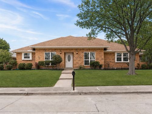 1915 Chesham Dr, Carrollton, TX, 75007-2403 | Card Image