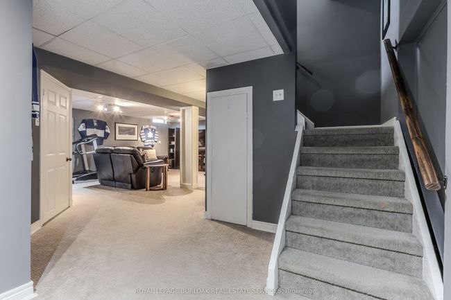 2033 Headon Forest Dr, House other with 5 bedrooms, 4 bathrooms and 2 parking in Burlington ON | Image 31