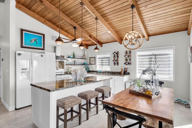dining/kitchen | Image 5