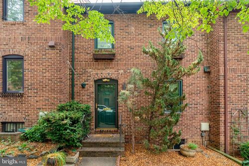 35 City Gate Ln, ANNAPOLIS, MD, 21401-2737 | Card Image