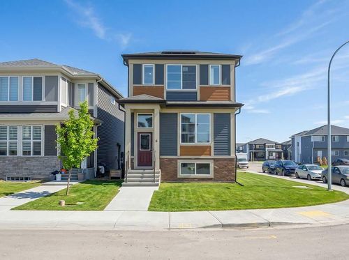 6 Corner Glen Common Ne, Calgary, AB, T3N2L5 | Card Image