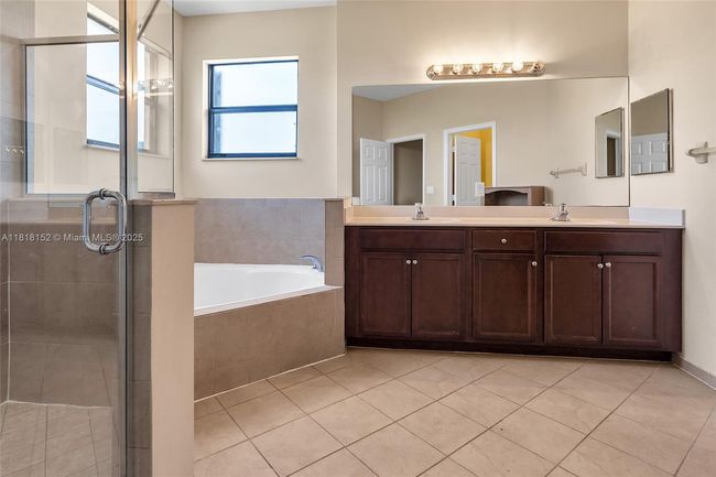 23641 Sw 118 Th Pl, House other with 5 bedrooms, 3 bathrooms and null parking in Homestead FL | Image 26