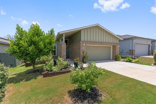 9905 Dalliance Ln, Manor, TX, 78653-5440 | Card Image