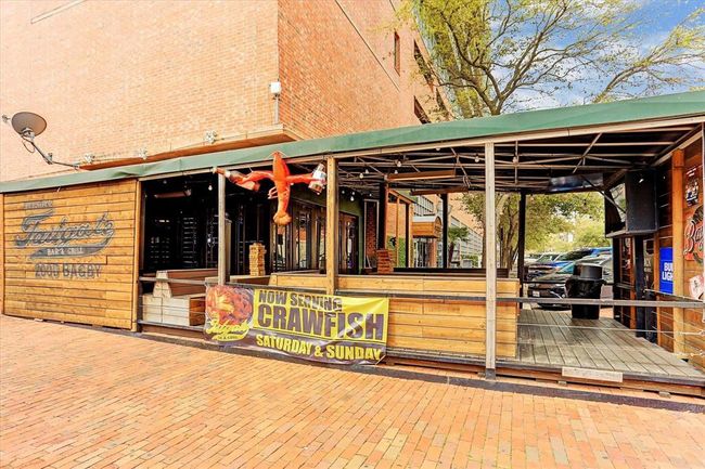 Incredible restaurants in walking distance proximity. | Image 44