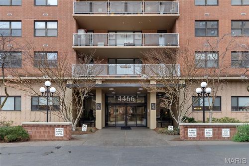 apt-2g-4466 W Pine Blvd, Saint Louis, MO, 63108-2327 | Card Image