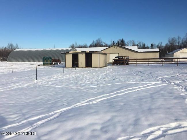 Unheated horse duplex | Image 76