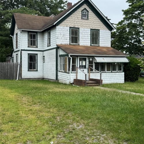 21 Lake Ave, Center Moriches, NY, 11934-2513 | Card Image