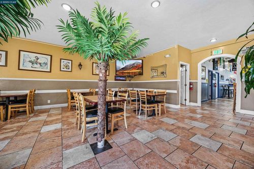 1500 23rd St, San Pablo, CA, 94806-4825 | Card Image