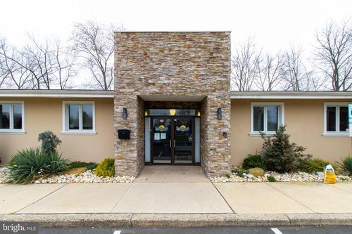 1288 Veterans Hwy, LEVITTOWN, PA, 19056-1616 | Card Image