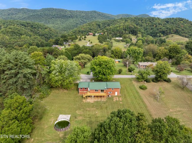 320 Redbird Cir, House other with 3 bedrooms, 2 bathrooms and null parking in Cumberland Gap TN | Image 33