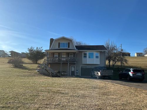 576 Volunteer Rd, Hillsville, VA, 24343-4070 | Card Image