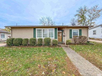 1428 Camden Street, House other with 3 bedrooms, 1 bathrooms and null parking in Pekin IL | Image 1