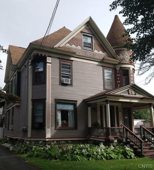 73 E Genesee St, Auburn, NY, 13021-4289 | Card Image