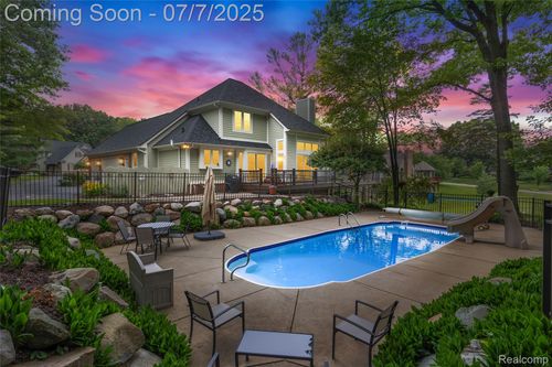 7098 Hickory Hollow Cir, Clarkston, MI, 48348-4253 | Card Image