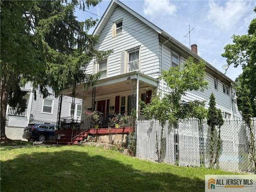 525 S 3rd Ave, Highland Park, NJ, 08904-2572 | Card Image