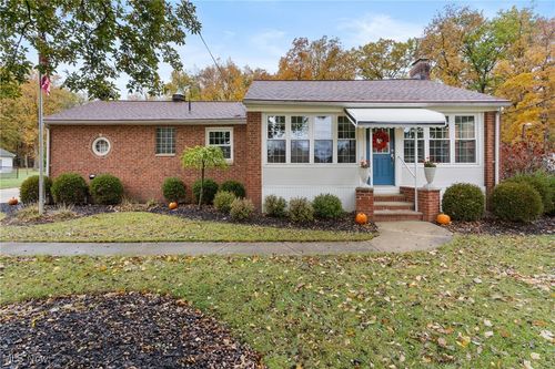 36725 Pettibone Rd, Solon, OH, 44139-5110 | Card Image