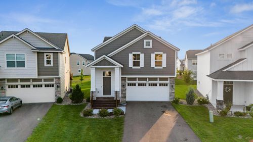 10254 Greystone Cir S, Cottage Grove, MN, 55016-5517 | Card Image