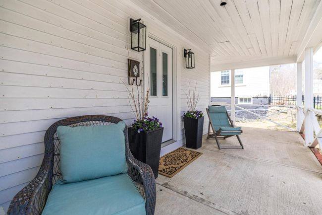 11 Rogers Rd, House other with 3 bedrooms, 3 bathrooms and null parking in Kittery ME | Image 9