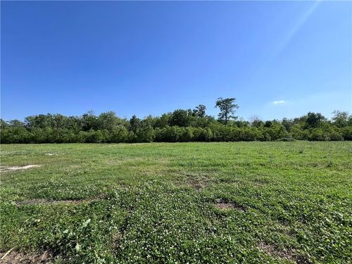 114 Deer Field Dr, Belle Chasse, LA, 70037-1453 | Card Image