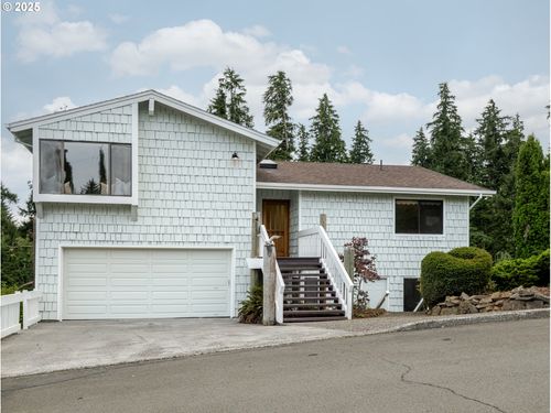 23 Skyline Ave, Astoria, OR, 97103-6435 | Card Image