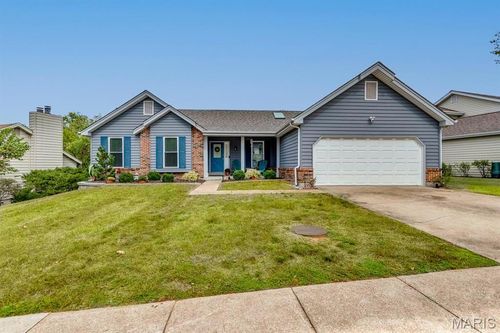 1453 Cedar Bluff Dr, Ballwin, MO, 63021-7561 | Card Image