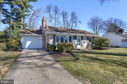 5 Round Hill Rd, CAMP HILL, PA, 17011-2636 | Card Image