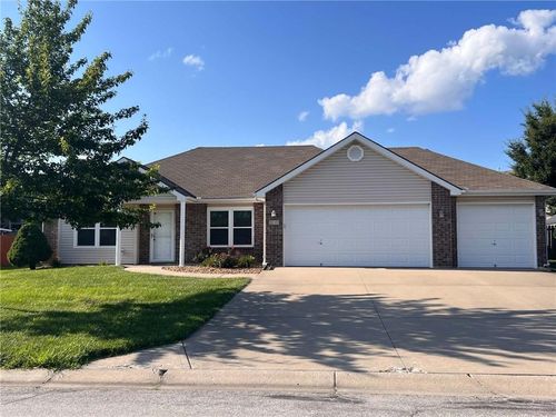 101 Se Sun Garden St, Blue Springs, MO, 64064-7885 | Card Image
