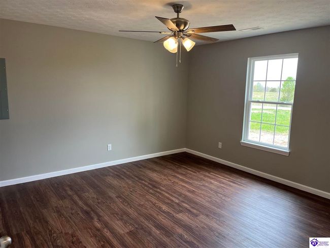 19089 Sonora Hardin Springs Rd, House other with 3 bedrooms, 2 bathrooms and null parking in Eastview KY | Image 8