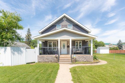 5206 48 St, Lloydminster, AB, T9V0J3 | Card Image