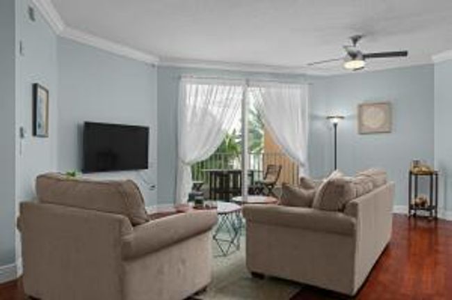 APT-406 - 804 E Windward Way, Condo with 2 bedrooms, 2 bathrooms and null parking in Lantana FL | Image 4