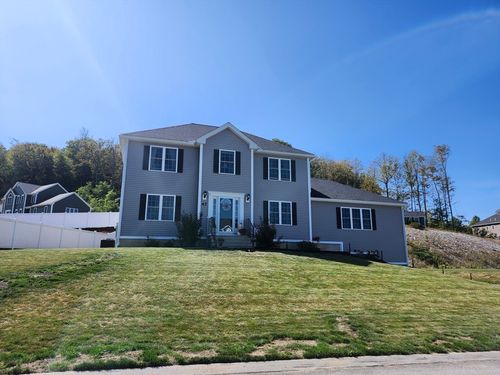 47 Woodside Ave, Rutland, MA, 01543-1484 | Card Image