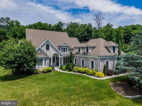 5029 Heatherington Way, Enola, PA, 17025-1207 | Card Image