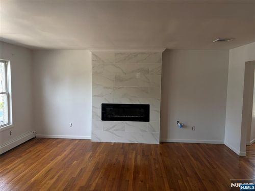 2450 7th St, Fort Lee, NJ, 07024-7808 | Card Image