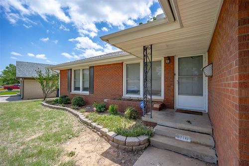 2716 Nw 65th St, Oklahoma City, OK, 73116-4602 | Card Image