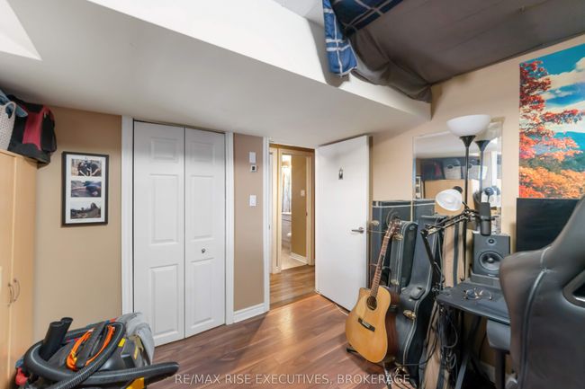 999 Portsmouth Ave, Home with 6 bedrooms, 3 bathrooms and 4 parking in Kingston ON | Image 7