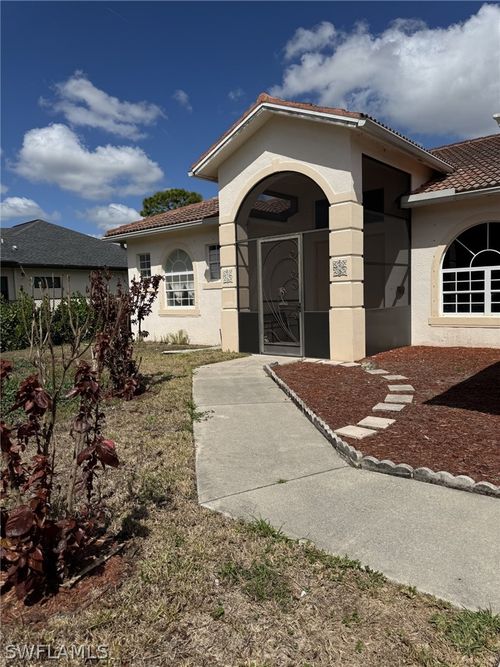 2041 24th Ave Ne, NAPLES, FL, 34120-3404 | Card Image