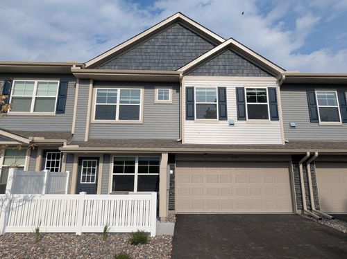3026 Willow St, Little Canada, MN, 55117-5555 | Card Image